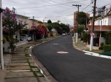 Casa de 3 quartos, São Paulo · 1 1 9 9 9 3 7 0 6 0 9 Sobrado em condomínio fechado à venda no Butantã