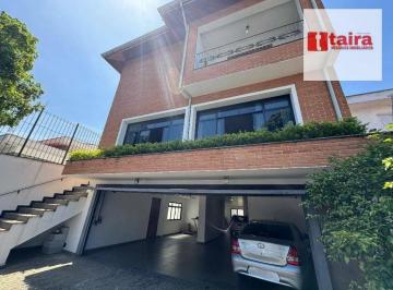 320b745adb836ed2c76cba0af99b4a48405c3e1e · 4 dormitórios - Suítes - Muitas Vagas