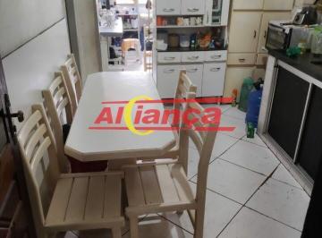 Casa · 220m² · 2 Quartos · 2 Vagas · Terreno com dois Imóveis, casa na frente e sobrado nos fundos.