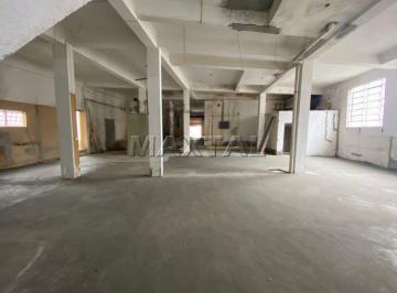 Comercial · 450m² · 5 Vagas · Galpão para locação de 450m², esquina pé direito alto. Com 2 banheiros e 5 vagas - Jacanã
