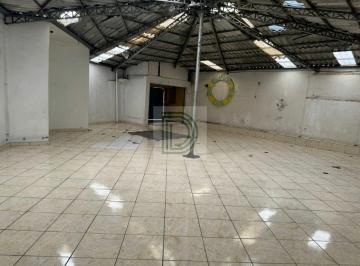 Comercial · 435m² · Galpão comercial de esquina, em rua bem movimentada .