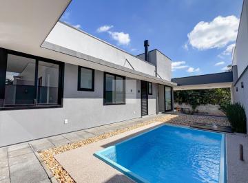 Casa · 163m² · 3 Quartos · 2 Vagas · Casa Térrea a 2 minutos do centro de Blumenau