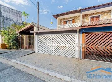 Casa · 170m² · 3 Quartos · 2 Vagas · Casa com 3 Quartos e Área Gourmet.