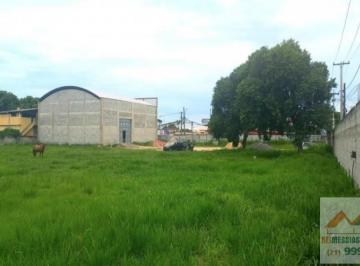 Comercial · 320m² · 6 Vagas · Área plana de 5.600m², galpão de 320m², frente RJ106