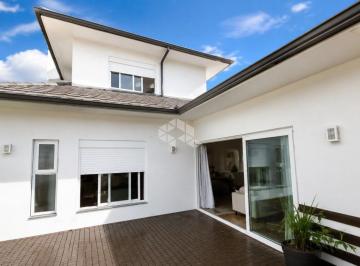 Casa · 215m² · 4 Quartos · LINDA RESIDÊNCIA E SALAS COMERCIAIS