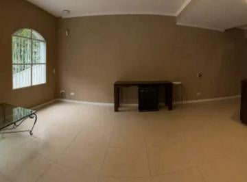 Casa · 216m² · 4 Quartos · 5 Vagas · Casa em Vila Guarani com 216m² 