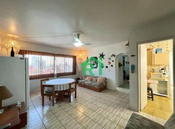 Sala · Apartamento com 1 Dormitório, 1 Vaga, Jardim Astúrias, Guarujá/SP