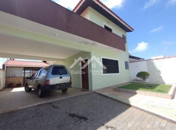 Casa · 258m² · 3 Quartos · 3 Vagas ·
Sobrado em Peruíbe