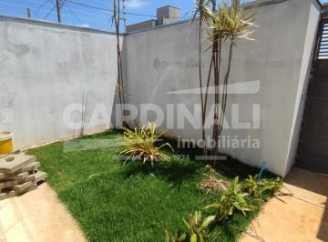 Casa · 220m² · 2 Quartos · 3 Vagas · Casa nova em ótima localização no bairro Arcoville.