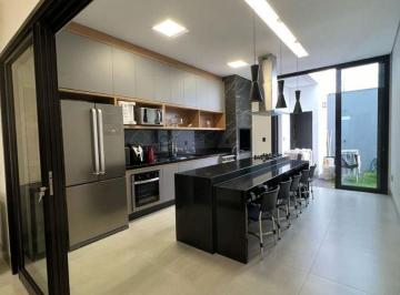 Casa · 170m² · 3 Quartos · Casa com 3 quartos à venda, bairro Aclimação - Uberlândia/MG