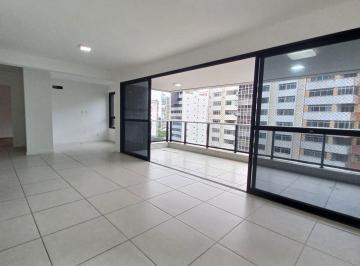 Apartamento de 3 quartos, Salvador · Excelente 3 quartos revertido para 2 suítes, com gabinete, à venda na Graça.