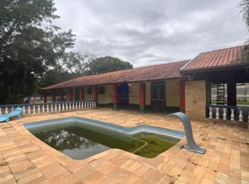 Foto 01 · Chácara de luxo à venda em Taubaté-SP, bairro Barreiro: 3 quartos, 2 suítes, 1 sala, 3 banheiros, 60