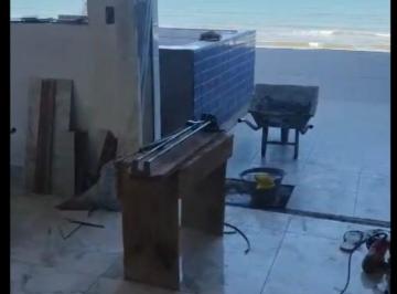 vista frente mar · Sua nova cobertura exclusiva com linda vista mar e piscina privativa