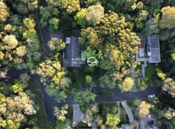 Terreno · VENDE-SE LOTE EM GRAMADO 10 MINUTOS DA RUA COBERTA