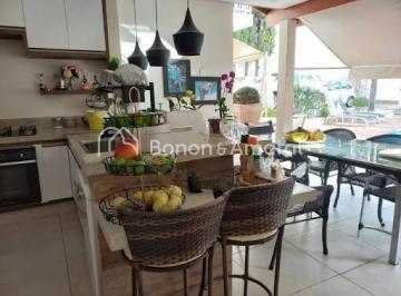 Casa · 262m² · 3 Quartos · 4 Vagas · Casa estilo sobrado com 263m² de área construída, 3 quartos no Parque Alto Taquaral