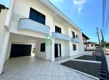 Casa · 120m² · 2 Vagas · Casa para locação, com 2 suítes próximo da praia, GRAVATÁ, NAVEGANTES - SC