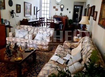 Casa · 170m² · 4 Quartos · 1 Vaga · Sobrado à venda na Vila Clementino, com 04 quartos sendo 01 suíte.