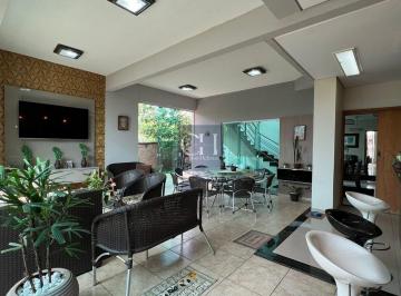 Casa · 302m² · 3 Quartos · 2 Vagas · Sobrado - Residencial Havana