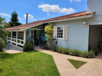 Casa · 200m² · 4 Quartos · 2 Vagas · Casa no Cantegrill Fase IV - 4 quartos, piscina e amplo jardim