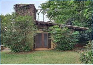 Foto 01 · Venda ou Locação de casa na Cidade Jardins com 599 de área construída e 1.053m de terreno. Com 4 suí