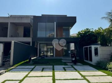 849d3bcdcbda60f815565257c982df05cca937ab · Condomínio Rio Mar , Casa com 4 quartos à venda, 300 m² por R$ 3.850.000 - Barra da Tijuca - Rio de