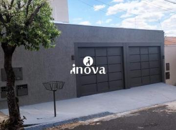 Casa · 200m² · 5 Quartos · 2 Vagas · Casa à venda, 5 quartos, 2 suítes, 2 vagas, Tancredo Neves, Residencial - Uberaba/MG