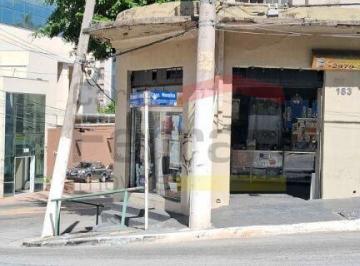 Comercial · 362m² · 4 Vagas · Prédio de esquina comercial e residencial em Santanal, 2 andares, 4 vagas, 400 m2 construção