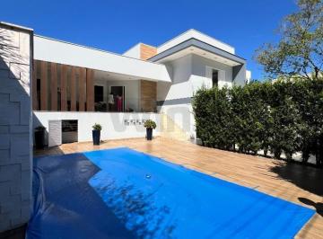 Foto 01 · Casa próximo ao Centro de Criciúma com Piscina