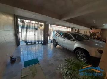 Casa · 175m² · 3 Quartos · 3 Vagas · Casa com 3 quartos sendo 1 Suíte e 3 Vagas de Garagem.