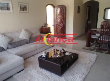Casa · 240m² · 2 Quartos · 2 Vagas · Casa com piscina, 2 dormts, sendo 1 suite. Próximo ao hosp. Stella Maris e Shopping Internacional