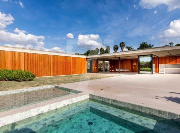 Casa · 1059m² · 6 Quartos · 3 Vagas · Quinta Baroneza  Casa à venda 6 suítes