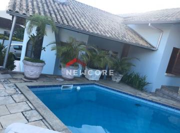 Casa · 320m² · 4 Quartos · 2 Vagas · Casa de condomínio em Rua Dinar Destri Duarte - Praia Comprida - São José/SC
