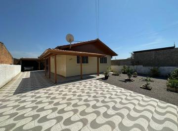 Casa · 73m² · 2 Quartos · 1 Vaga · Casa de Praia com Piscina - Praia do Pontal em Palhoça/SC