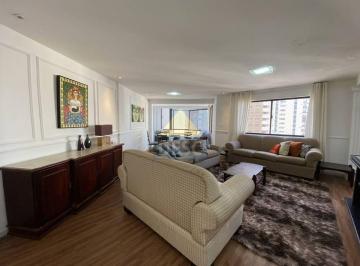 Apartamento · 200m² · 3 Quartos · 2 Vagas · Cobertura Mobiliada à Venda no Centro de Balneário Camboriú no Ed. Interlagos