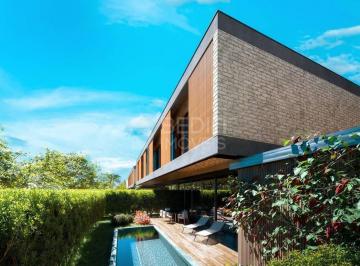 Casa · 298m² · 4 Quartos · 2 Vagas · Casa 04 suítes à venda Praia do Estaleiro - Balneário Camboriú