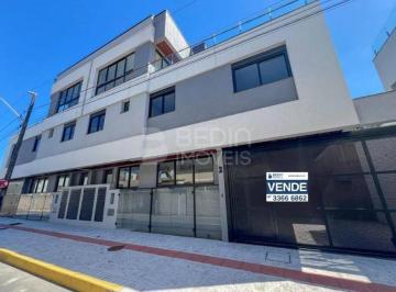 Casa · 184m² · 3 Quartos · 2 Vagas · Sobrado triplex à venda Centro Balneário Camboriú