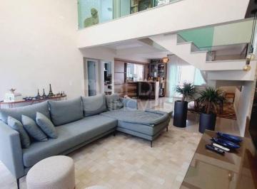 Casa · 260m² · 3 Quartos · 2 Vagas · Casa locação anual 03 suítes Centro Balneário Camboriú