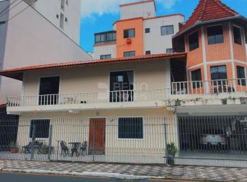 Casa · 252m² · 3 Quartos · 4 Vagas · Casa 03 dormitórios à venda Centro Balneário Camboriú