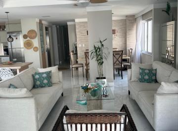 Apartamento de 4 quartos, Itapema · Oásis à Beira-Mar: Cobertura Exclusiva, Recém-Reformada e Mobiliada em Itapema