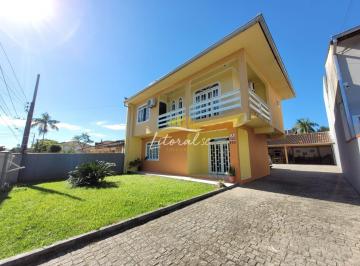 Casa · 130m² · 3 Quartos · 2 Vagas · Sobrado no João Costa, Joinville/SC