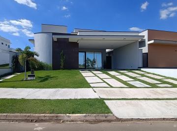 Foto 01 · Casa com 3 suítes e 4 vagas em Condomínio Central Parque com área de lazer completo em Salto SP.