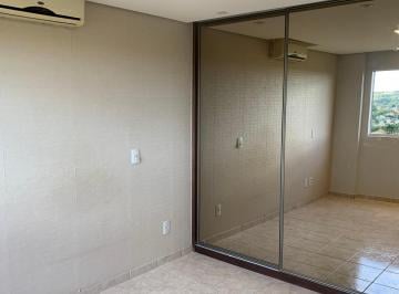 Quarto Principal · Apartamento de dois quartos com vista