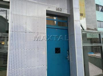 Casa · 70m² · 1 Quarto · Casa com 1 dormitório, 1 sala com 70m², com edícula. Localizado na Santa Teresinha!