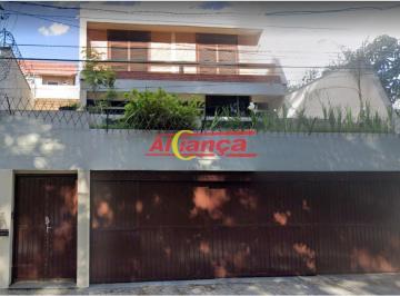 Casa · 300m² · 4 Quartos · 3 Vagas · Sobrado para alugar com 4 quartos e 3 vagas no Jardim Maia - Por R$ 8.800,00