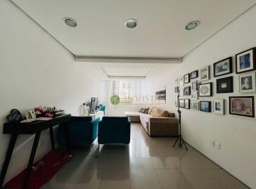 8055691634adf586a526781687b4a2257a5d68e9 · Apartamento no Centro de Florianópolis com 3 quartos e 1 vaga