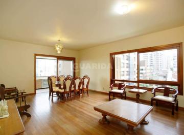Apartamento · 330m² · 3 Quartos · 4 Vagas · Apartamento no estilo cobertura com piscina de 3 dormitórios, sendo 1 suíte, no bairro Petrópolis.