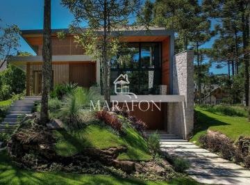 Casa · 618m² · 2 Vagas · LUXUOSA CASA À VENDA EM GRAMADO NO CONDOMÍNIO ASPEN MOUNTAIN