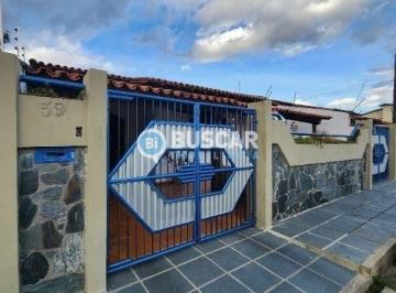 Casa · 242m² · 3 Quartos · 2 Vagas · Casa em Queimadinha - Feira de Santana