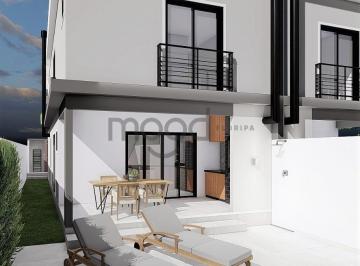 0 · Casa com 3 dormitórios no Coração do Campeche