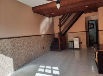 Apartamento de 3 quartos, Cabo Frio · Apartamento Triplex c/ 3 Quartos em Condomínio no Peró à Venda